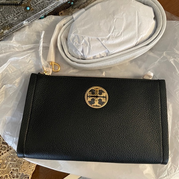 Tory Burch Bags New Tory Burch Zip Crossbody Carson Poshmark